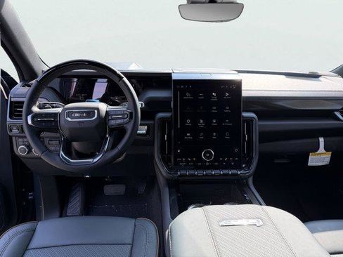 Used 2026 GMC Yukon AT4 w/ AT4 Premium Plus Package AWD/4WD image 2