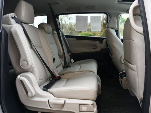 Certified 2025 Honda Odyssey EX-L image 19