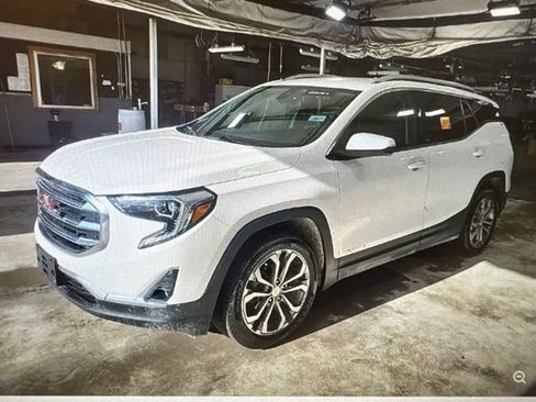Used 2020 GMC Terrain SLT w/ Preferred Package AWD/4WD image 1
