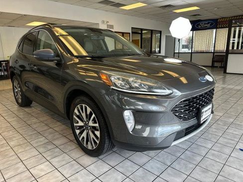 Certified 2020 Ford Escape Titanium AWD/4WD image 1
