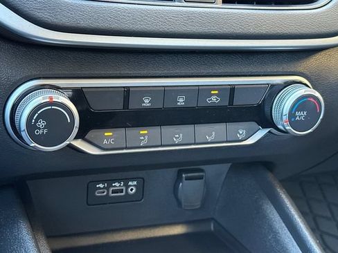 Used 2025 Nissan Altima 2.5 S FWD image 21