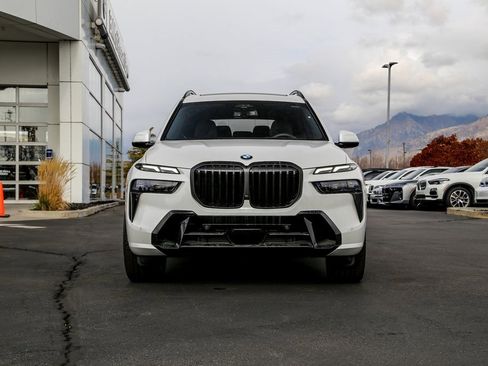 New 2026 BMW X7 xDrive40i image 8