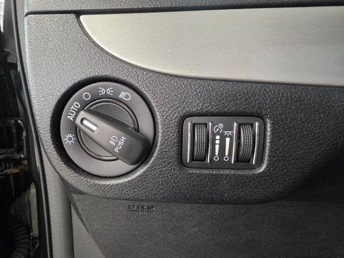 Used 2019 Dodge Grand Caravan GT FWD image 19