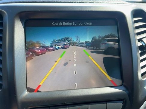 Used 2014 Jeep Cherokee Limited w/ Luxury Group image 34