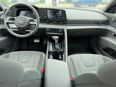 New 2026 Hyundai Elantra SEL Sport Premium FWD image 9
