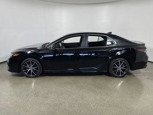 Certified 2023 Toyota Camry SE w/ Convenience Package FWD image 6