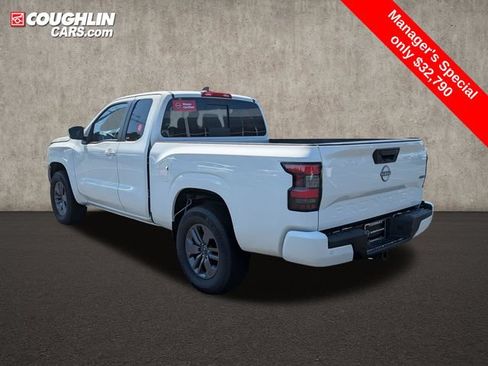 Certified 2025 Nissan Frontier SV w/ SV Convenience Package AWD/4WD image 6