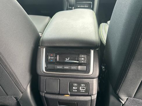 Used 2025 Subaru Ascent Onyx Edition w/ Popular Package #2 AWD/4WD image 33