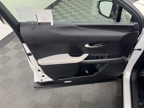 Certified 2025 Lexus UX 300h FWD image 9