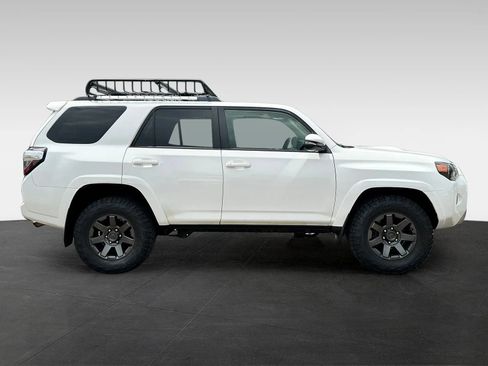 Used 2016 Toyota 4Runner Trail Premium AWD/4WD image 8