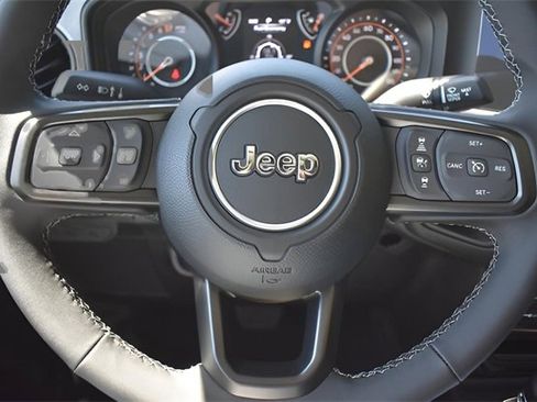 New 2025 Jeep Gladiator Sport image 18