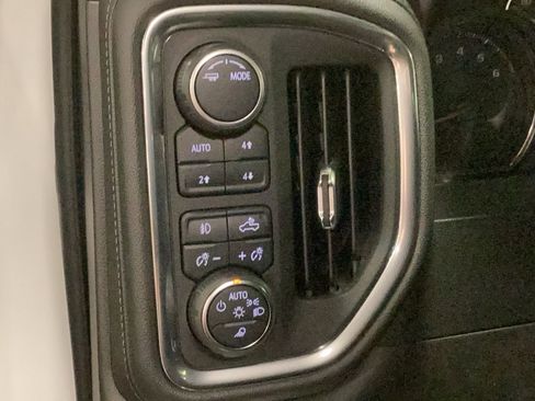 Used 2022 Chevrolet Silverado 1500 LT Trail Boss w/ Safety Package image 10