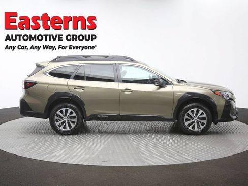 Used 2024 Subaru Outback Premium AWD/4WD image 39