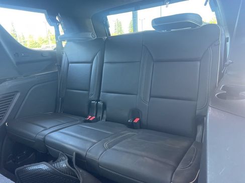 Used 2021 GMC Yukon SLT w/ SLT Luxury Package AWD/4WD image 8
