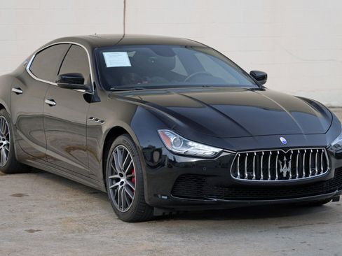 Used 2017 Maserati Ghibli w/ Luxury Package RWD image 53