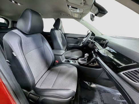 Used 2025 Kia Seltos S AWD/4WD image 29
