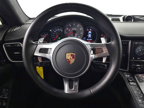 Used 2013 Porsche Panamera GTS image 18