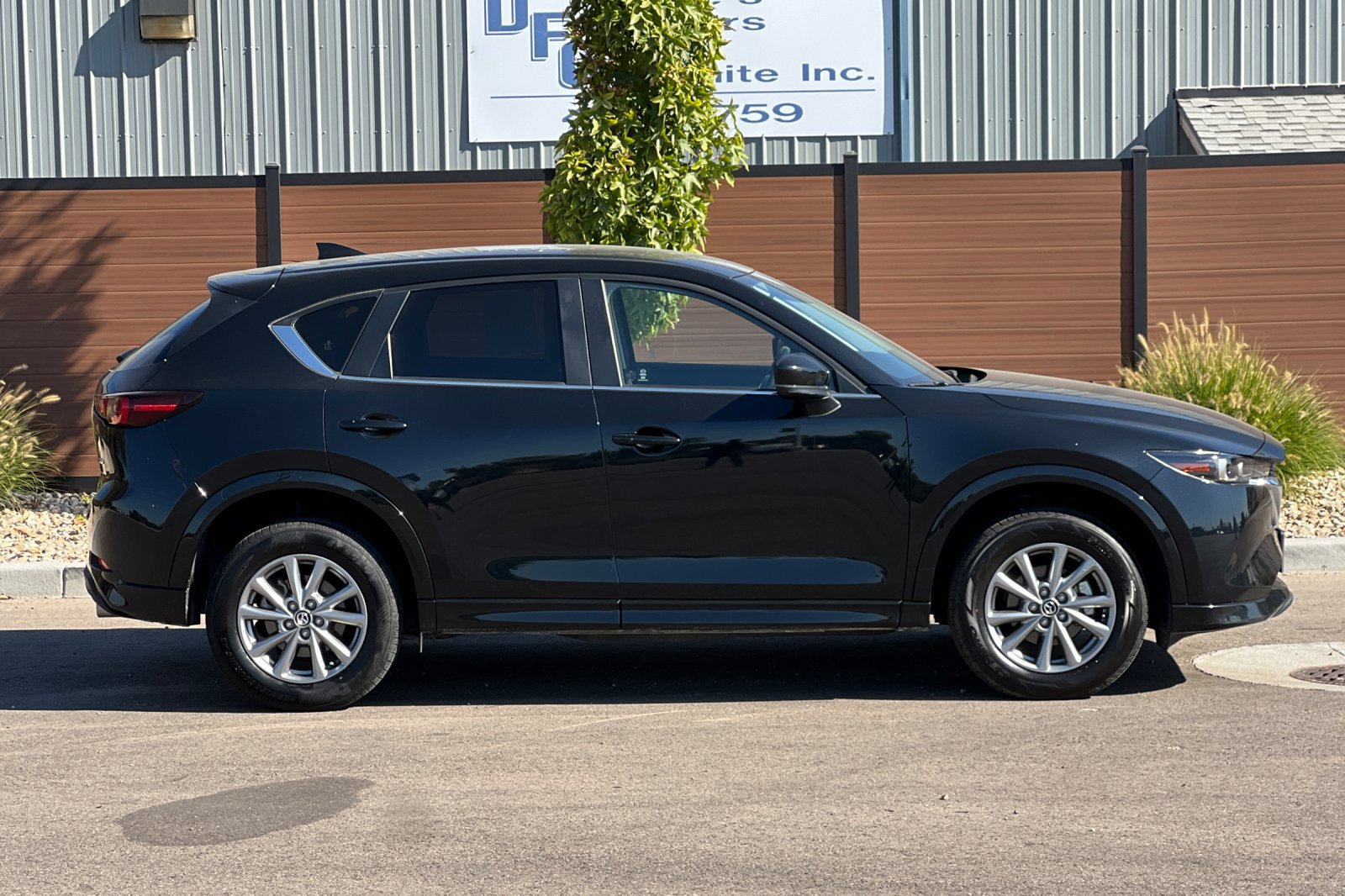 Used 2025 MAZDA CX-5 AWD 2.5 S w/ Select Package image 3