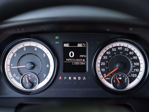 Used 2018 RAM 1500 Express AWD/4WD image 12