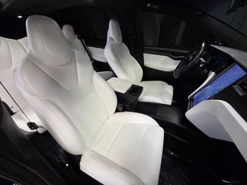 Used 2018 Tesla Model X 100D image 41