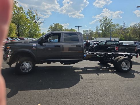 New 2026 RAM 5500 Tradesman image 19