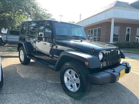 Used 2018 Jeep Wrangler Unlimited Sport S image 1