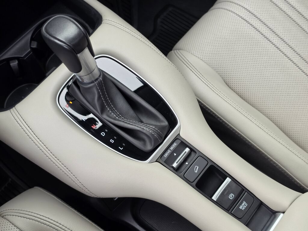 Certified 2024 Honda HR-V EX-L image 32