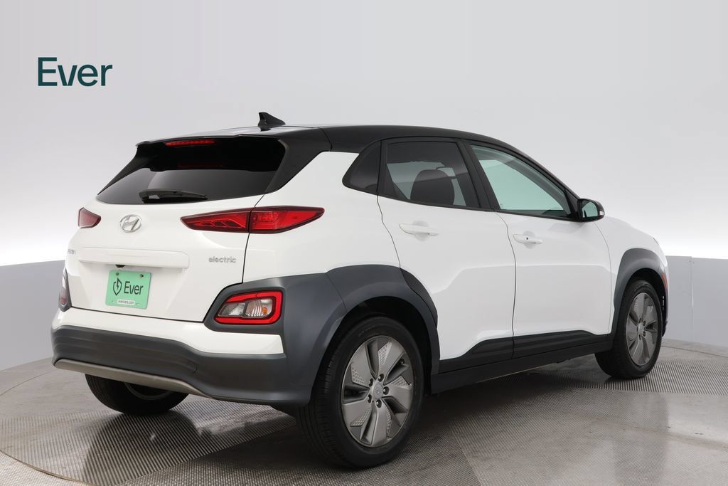 Used 2021 Hyundai Kona SEL FWD image 3