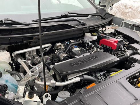 Used 2024 Nissan Rogue S image 11