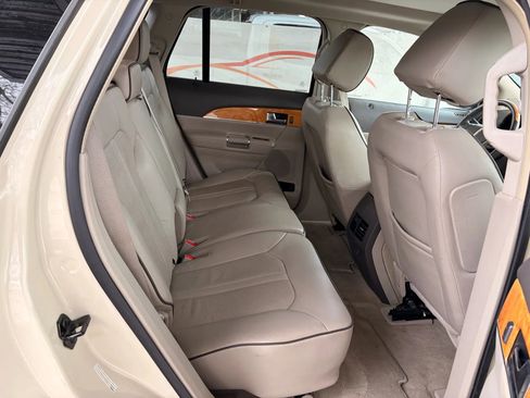 Used 2014 Lincoln MKX AWD w/ Equipment Group 102A image 25