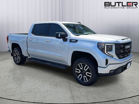 Used 2022 GMC Sierra 1500 Elevation w/ Elevation Premium Package AWD/4WD image 8
