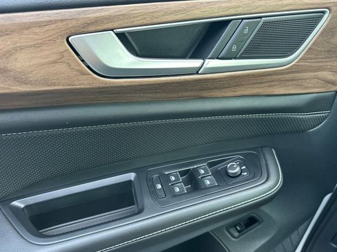 New 2026 Volkswagen Atlas SE FWD image 9