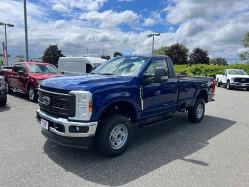 New 2026 Ford F250 XL w/ XL Chrome Package image 3