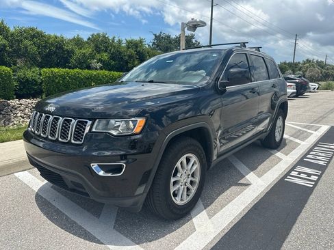 Used 2020 Jeep Grand Cherokee Laredo RWD image 1