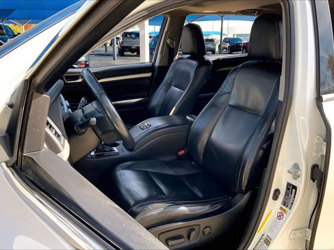 Used 2016 Toyota Highlander XLE image 7