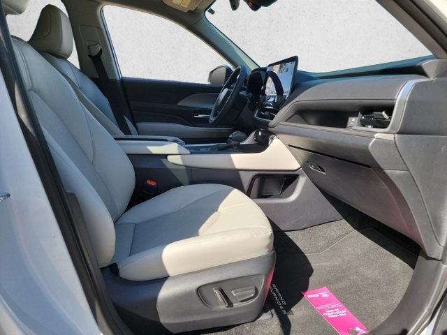 Used 2026 Toyota Grand Highlander AWD image 25