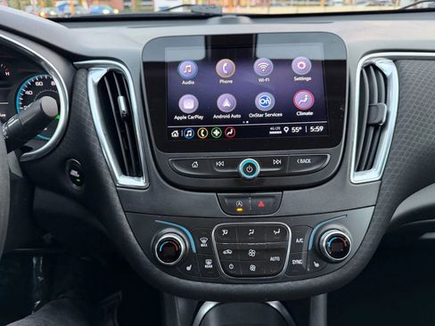 Used 2021 Chevrolet Malibu LT image 13