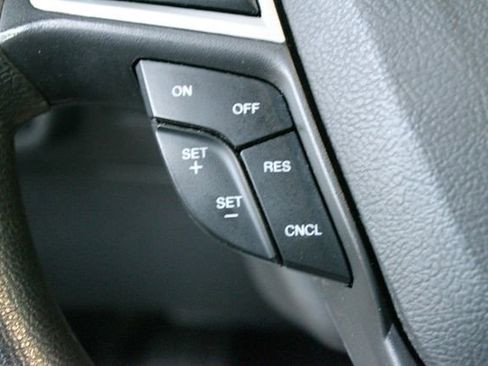 Used 2015 Ford Fusion SE image 13