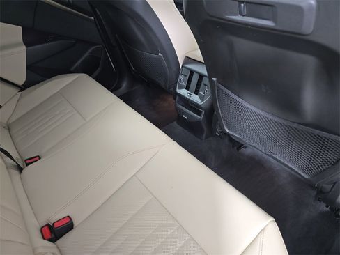 Used 2025 BMW X3 xDrive30i w/ Convenience Package image 12