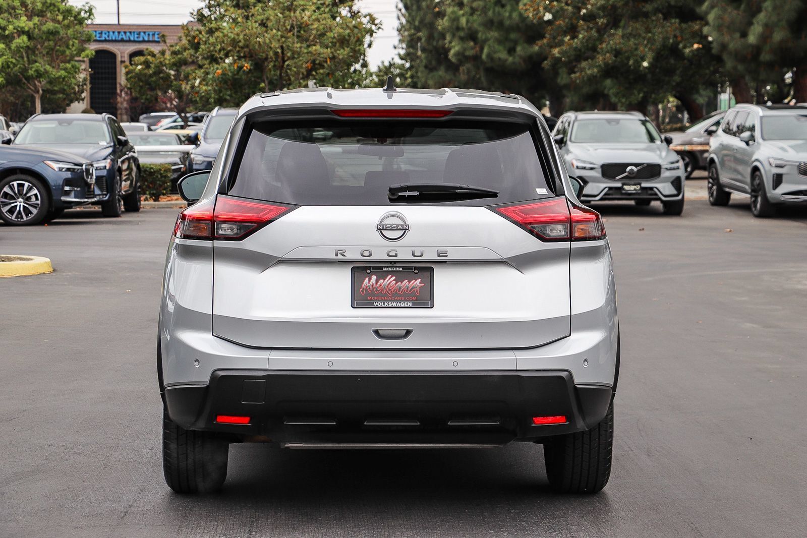 Used 2024 Nissan Rogue S FWD image 7