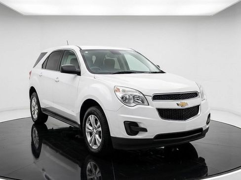 Used 2015 Chevrolet Equinox LS FWD image 2