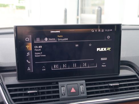 Used 2022 Audi Q5 2.0T Premium w/ Convenience Package image 22