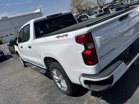 Certified 2022 Chevrolet Silverado 1500 Custom image 8