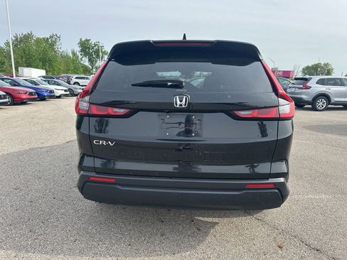 Used 2025 Honda CR-V EX image 9