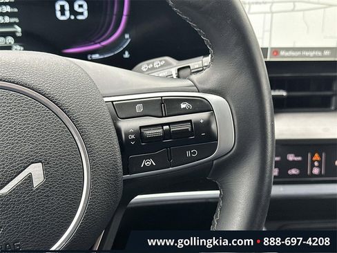 Certified 2025 Kia Sportage EX image 21
