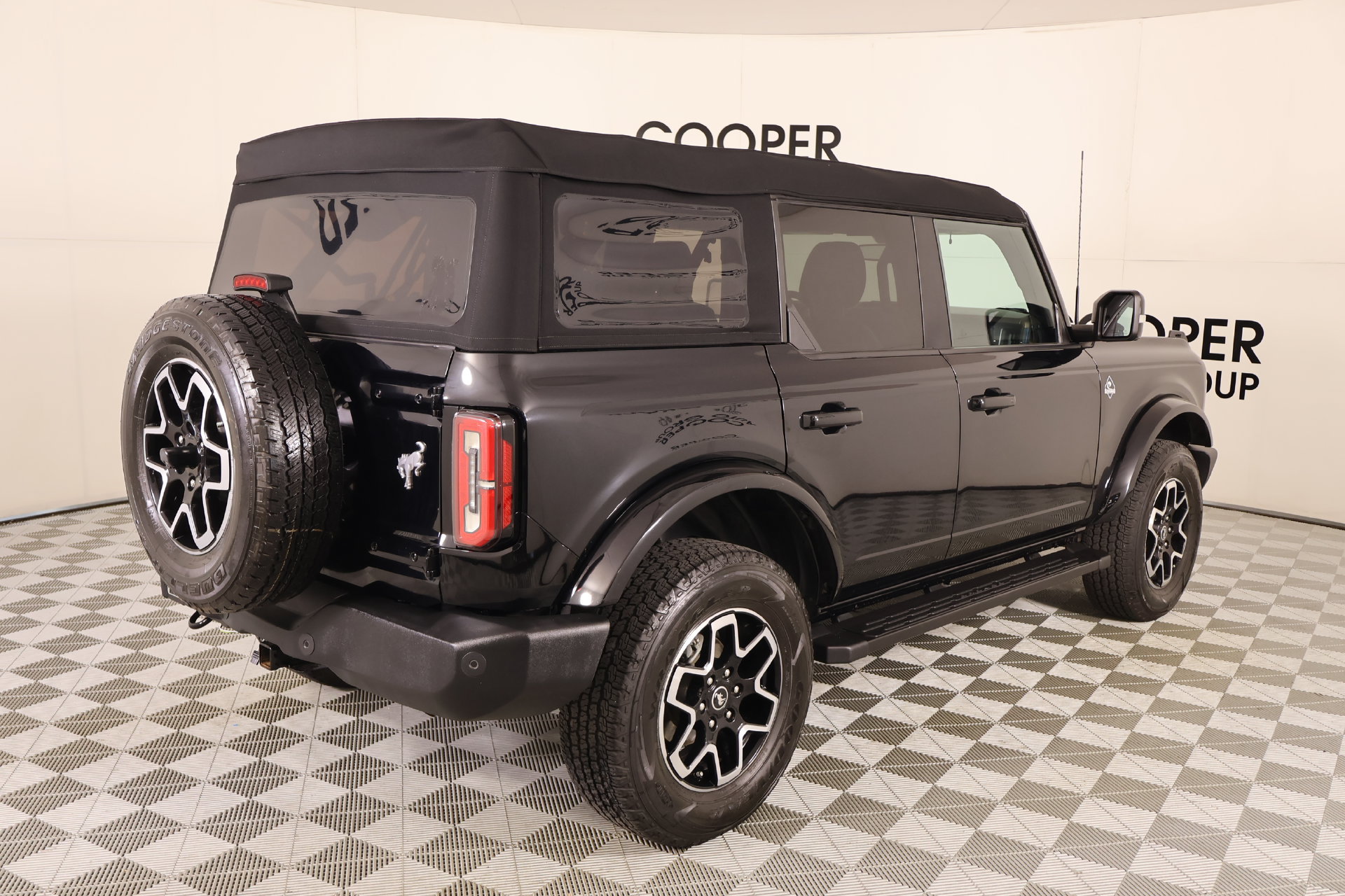 Used 2023 Ford Bronco Outer Banks AWD/4WD image 21