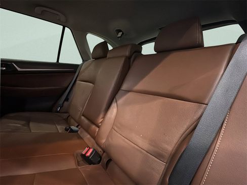 Used 2017 Subaru Outback 2.5i Touring image 13