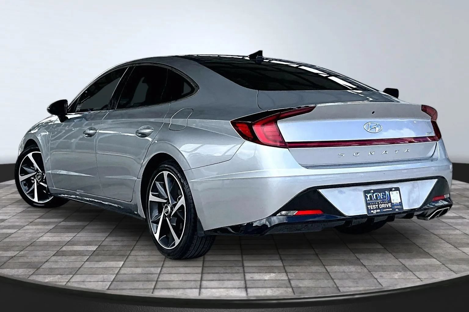Used 2021 Hyundai Sonata SEL Plus w/ Tech Package FWD image 4