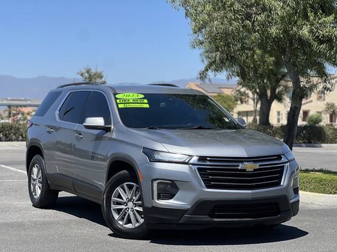 Used 2023 Chevrolet Traverse LT AWD/4WD image 1