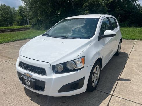 Used 2015 Chevrolet Sonic LS FWD image 1